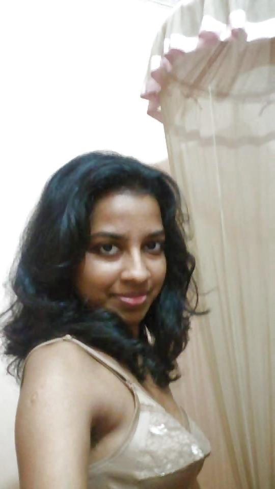 11P Sexy Indian girl nude