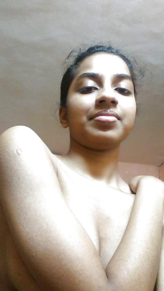 11P Sexy Indian girl nude