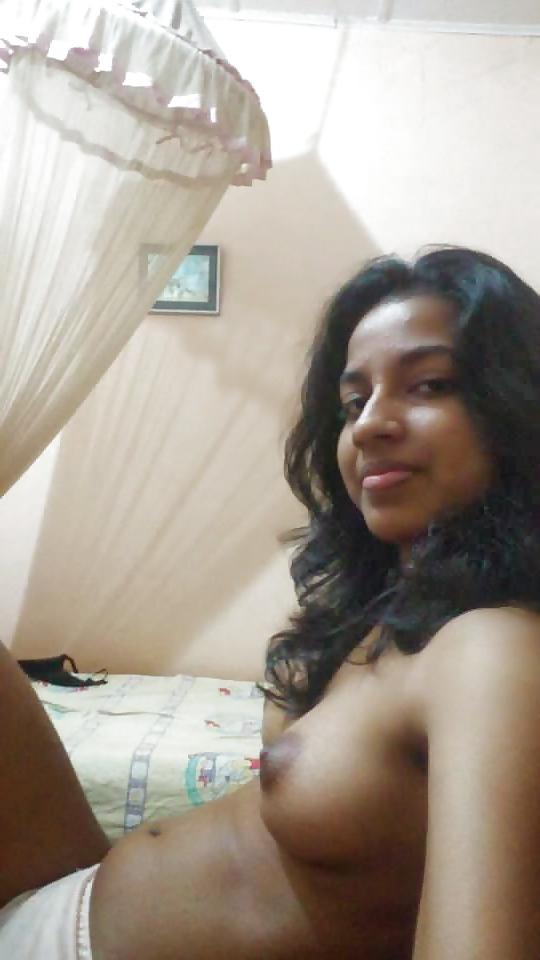 11P Sexy Indian girl nude
