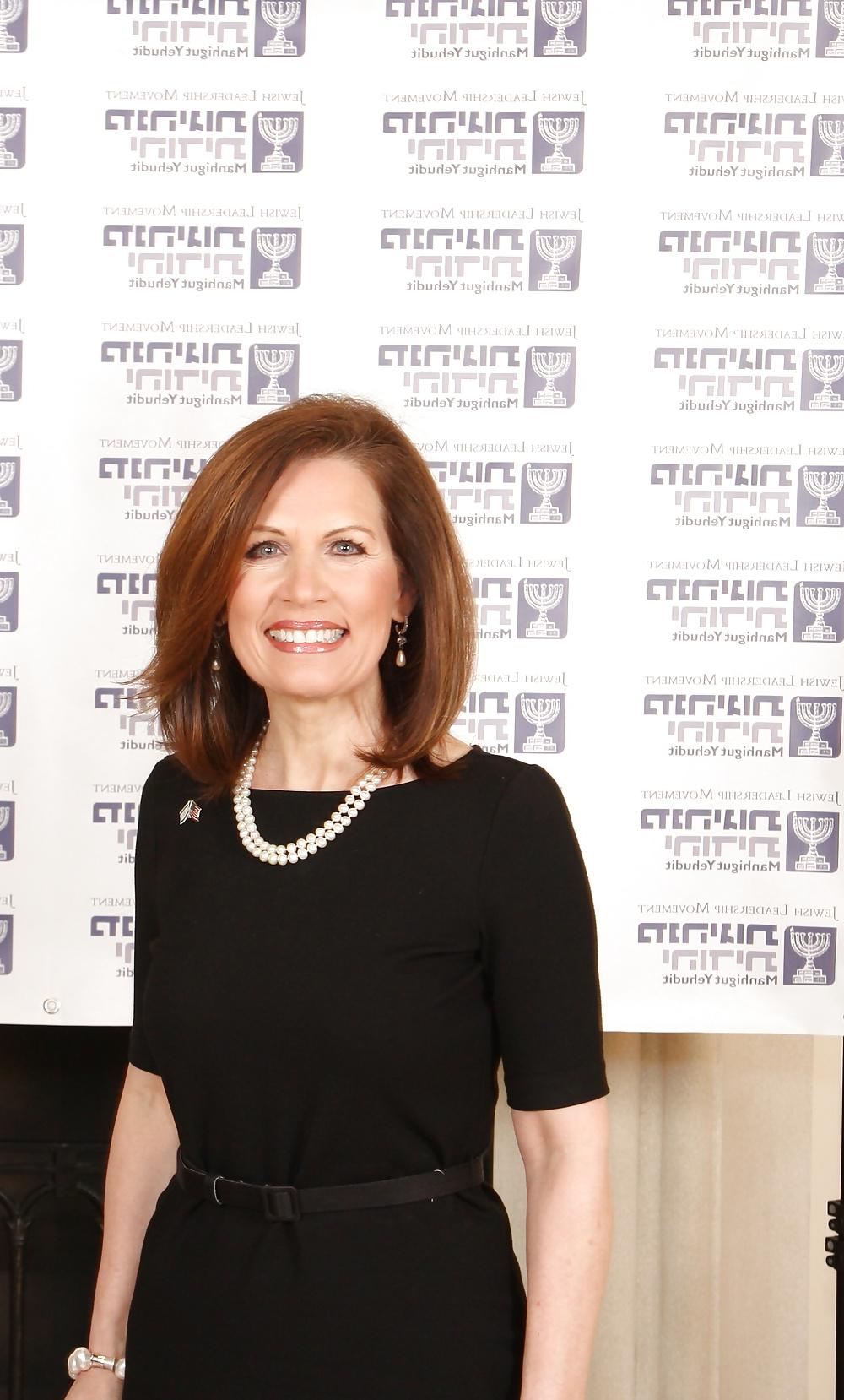 25P Adore masturbating to conservative Michele Bachmann