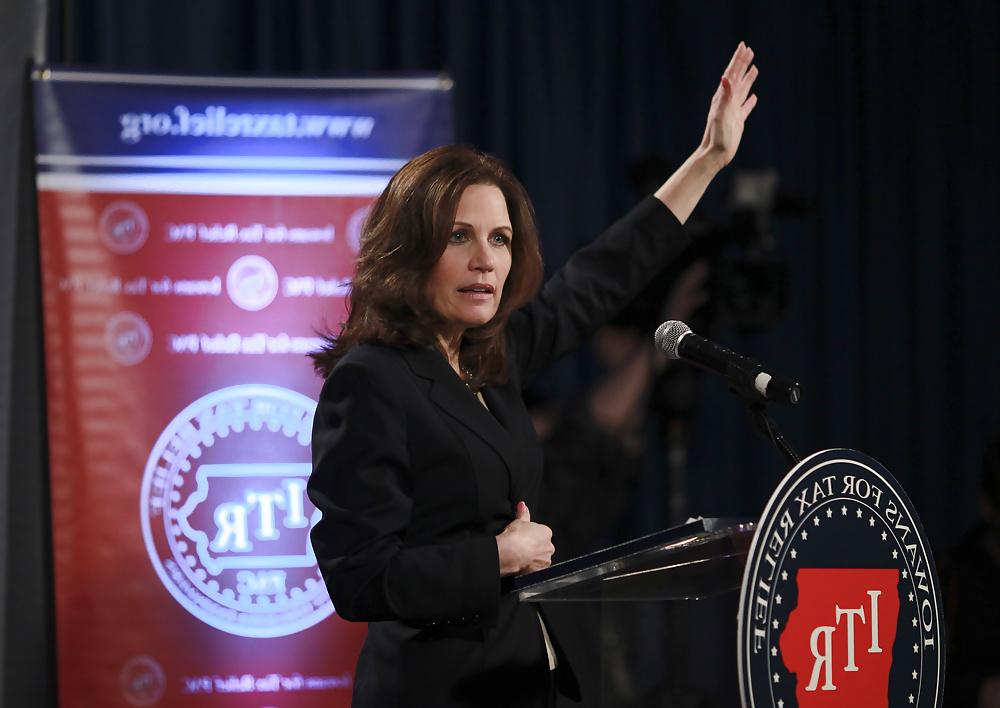 25P Adore masturbating to conservative Michele Bachmann