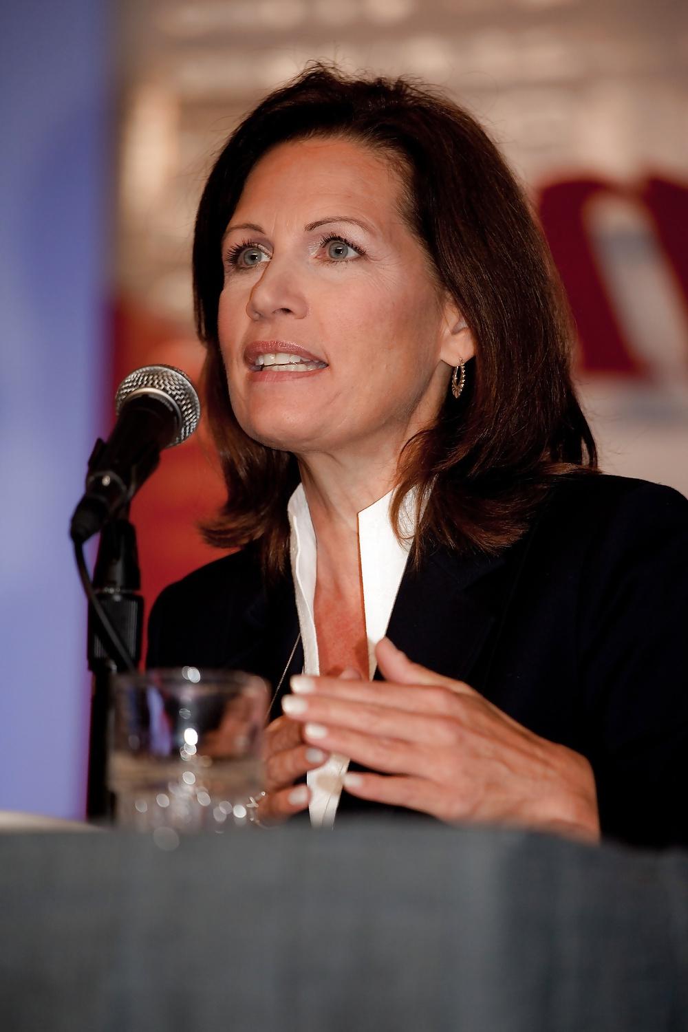 25P Adore masturbating to conservative Michele Bachmann