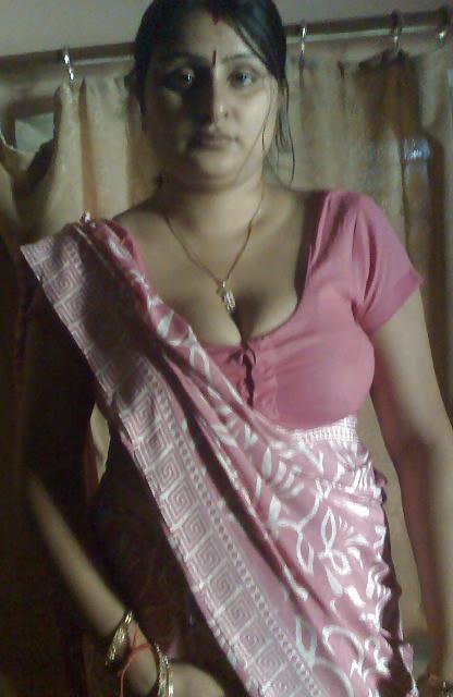 13P Indian Gujarati Bhabhi Boobs