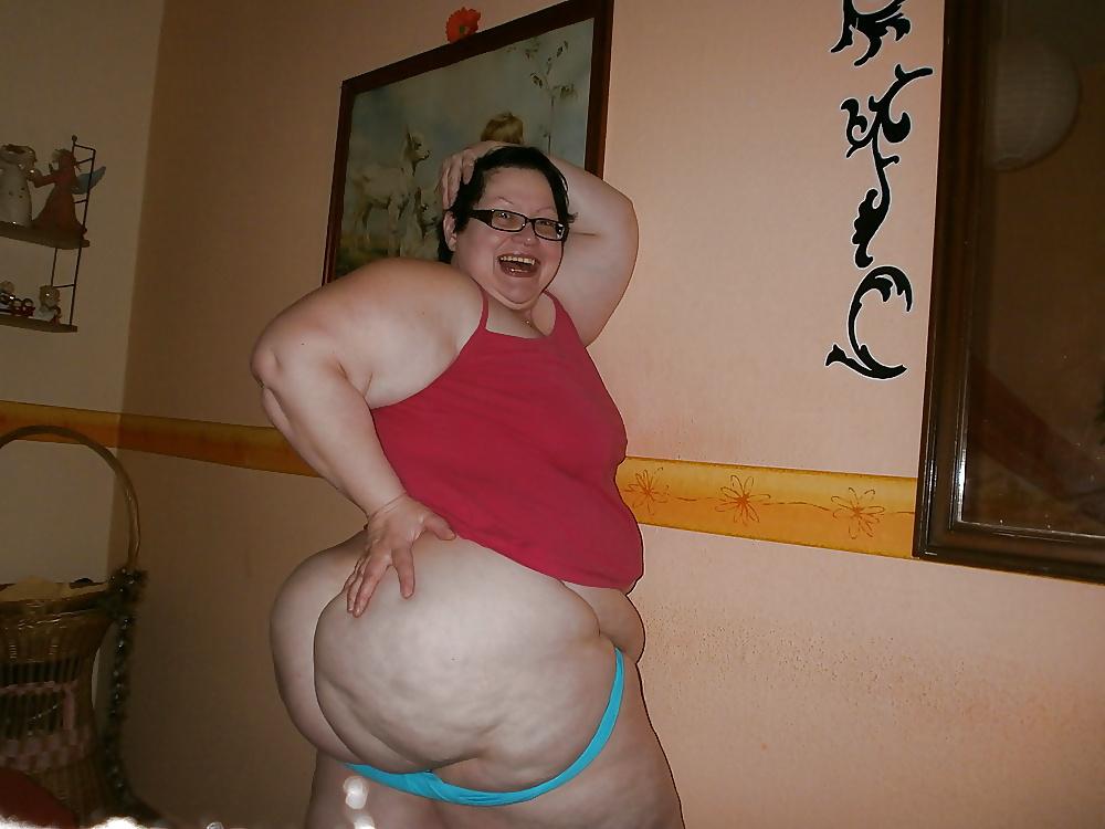 25P Massive butts 18