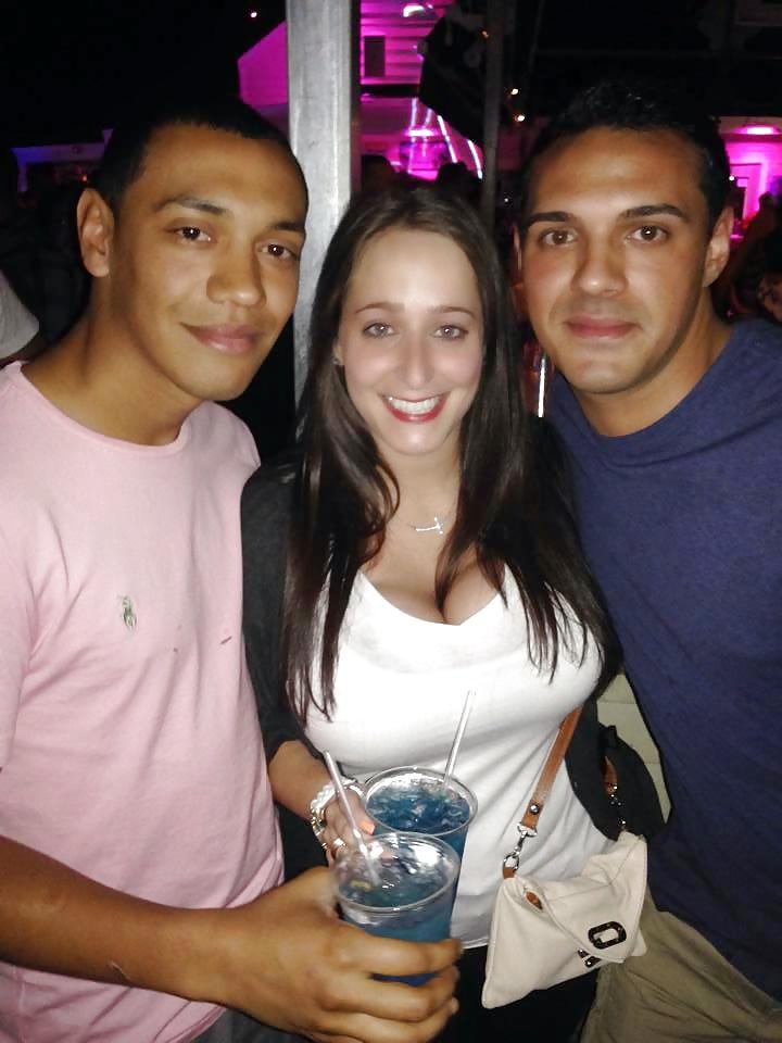 14P American Girl With Huge Breasts