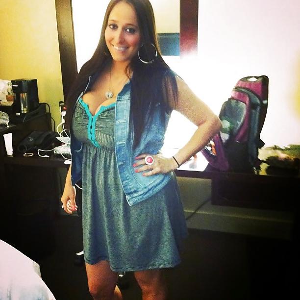 14P American Girl With Huge Breasts