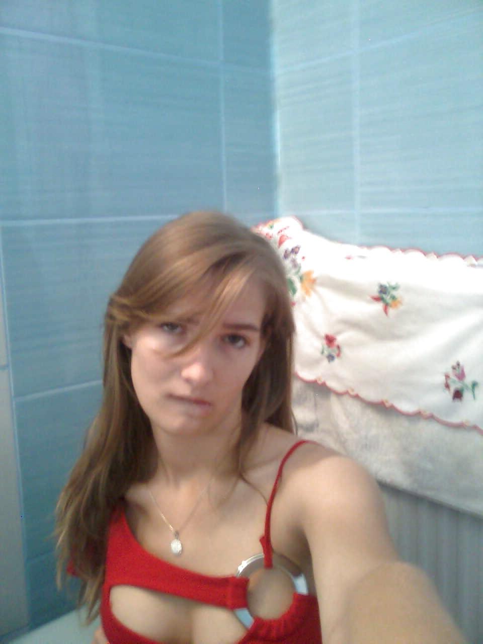 13P Teen amater Romanian-Hungarian Girl: Gabriela 