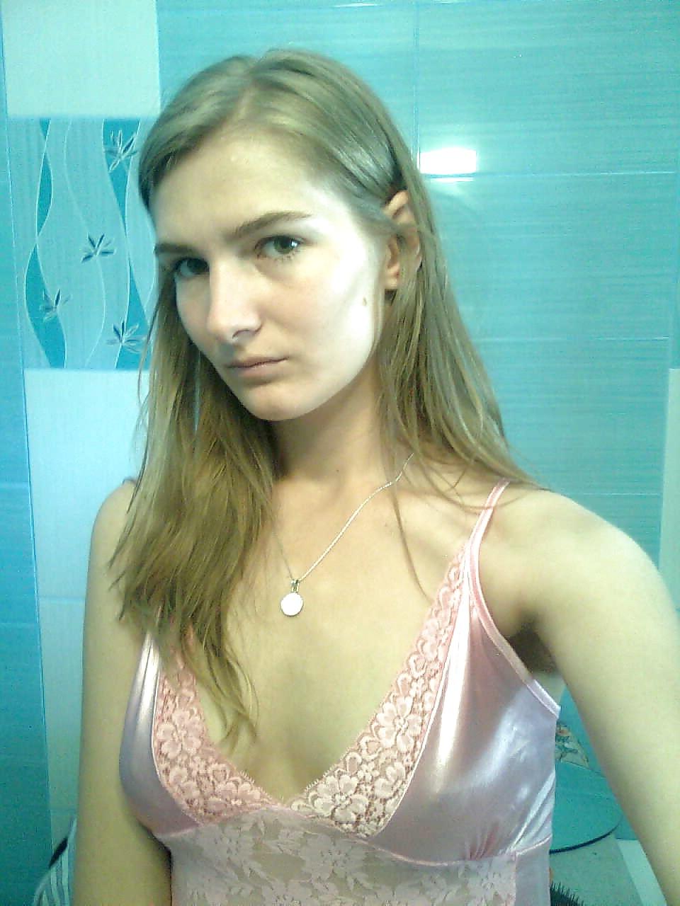 13P Teen amater Romanian-Hungarian Girl: Gabriela 