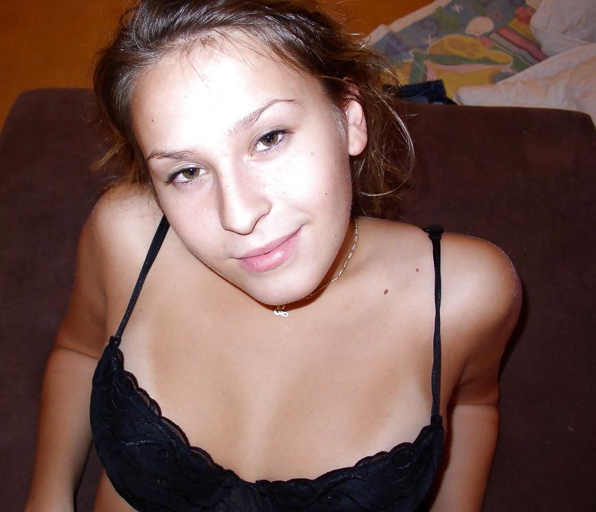 12P Who will flood the sperm of her photo?