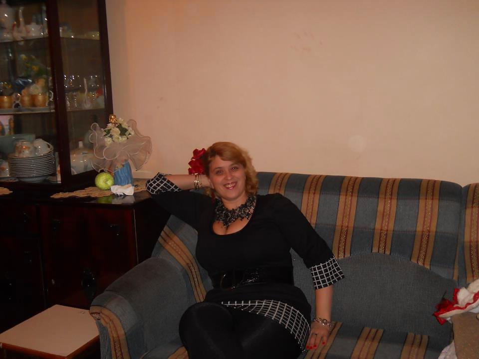 8P Romanian Huge Tits Amateur 28