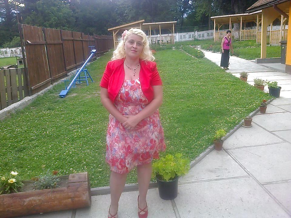 8P Romanian Huge Tits Amateur 28