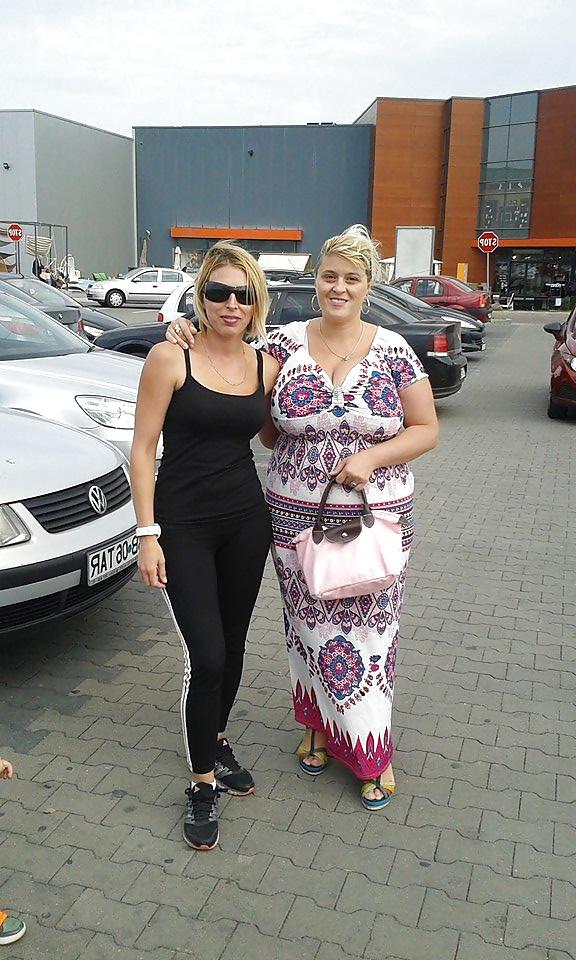 8P Romanian Huge Tits Amateur 28