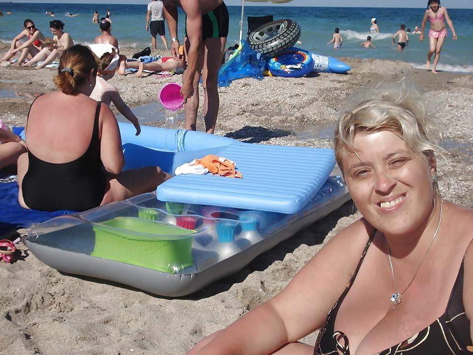 8P Romanian Huge Tits Amateur 28
