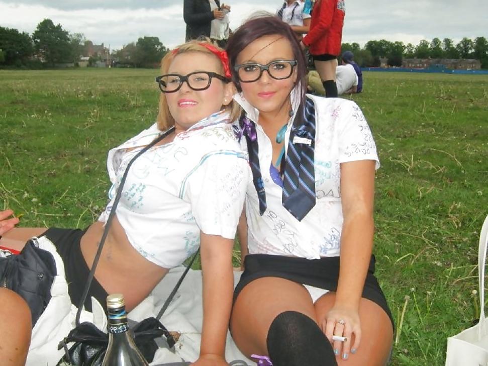 20P Babes smoking in uniforms!