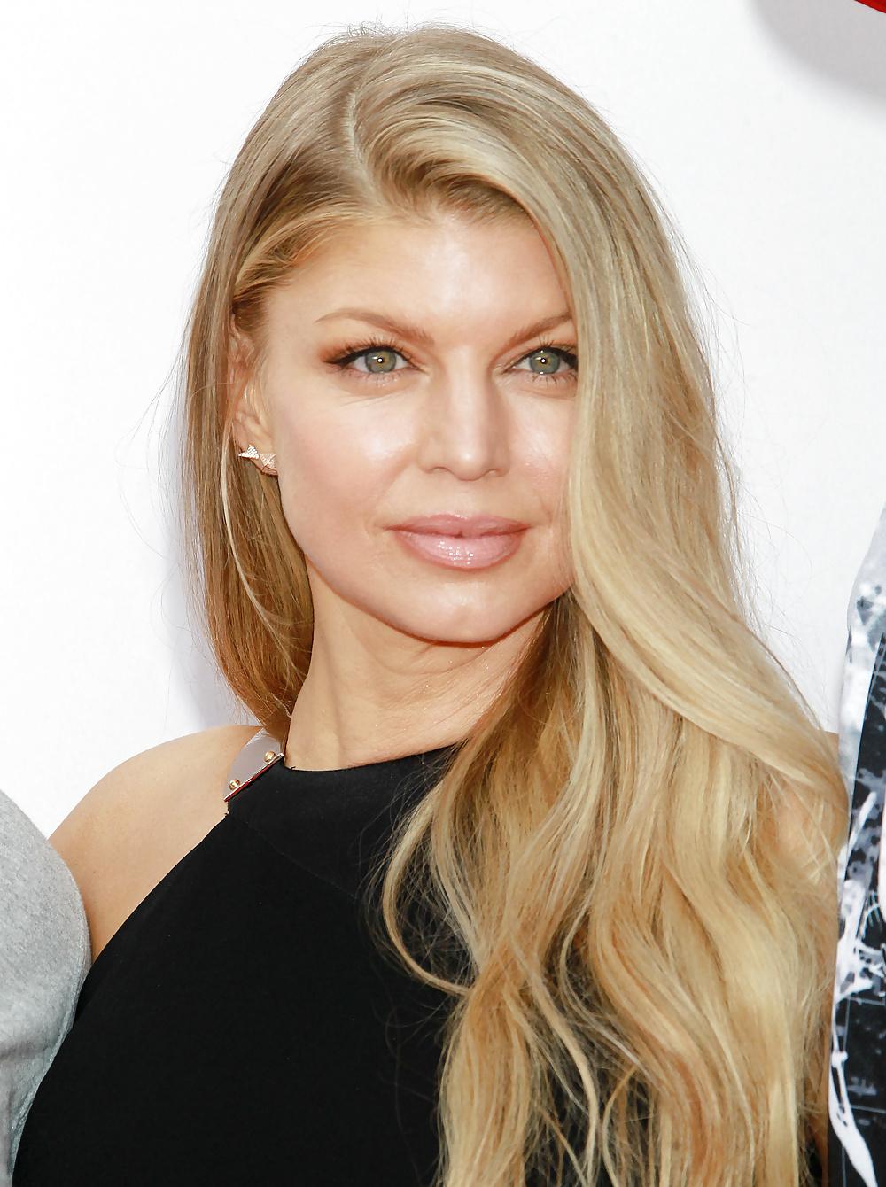 25P Fergie - 2014 American Music Awards