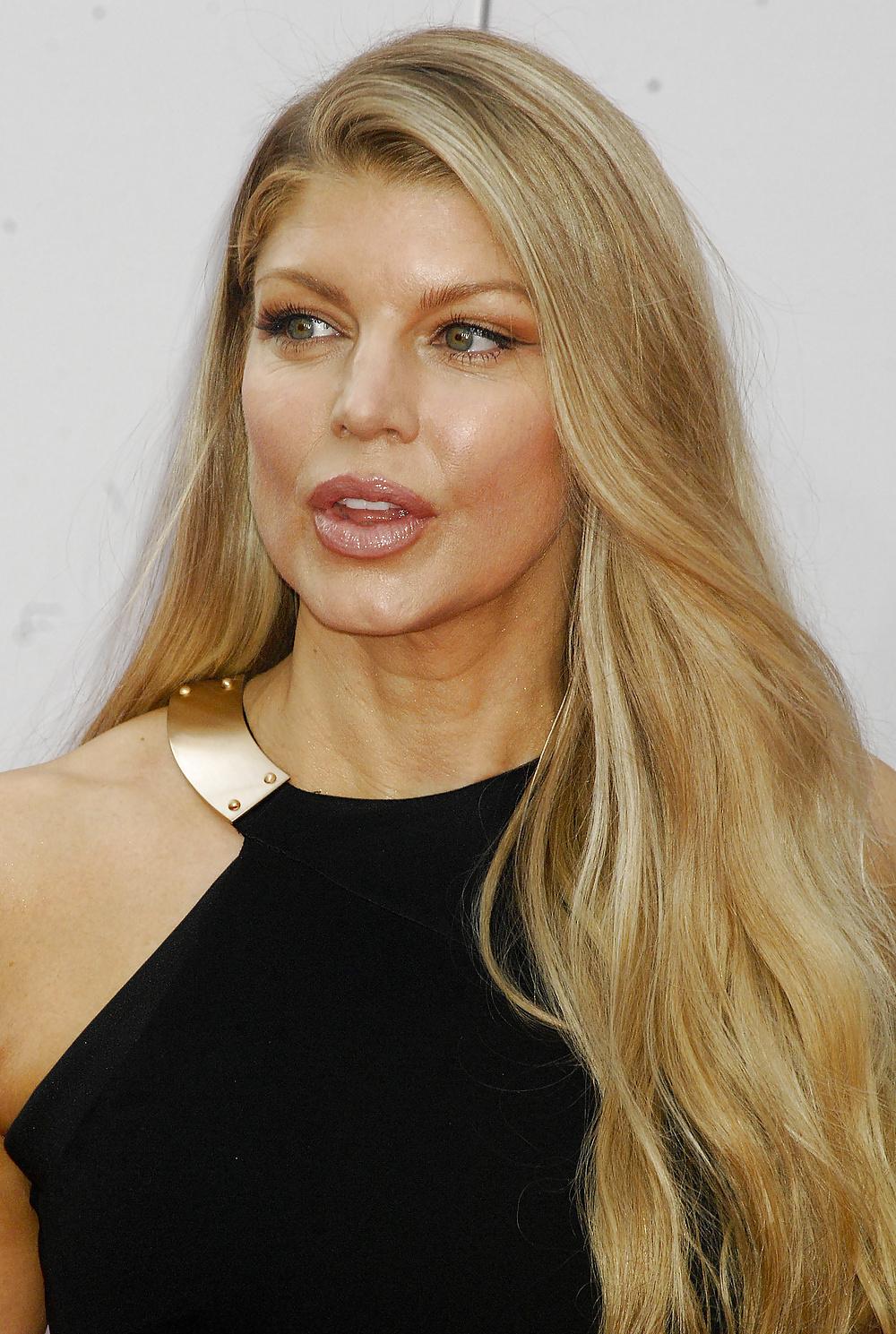 25P Fergie - 2014 American Music Awards
