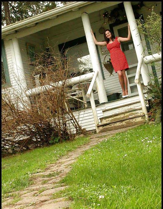 20P American country lady is natural