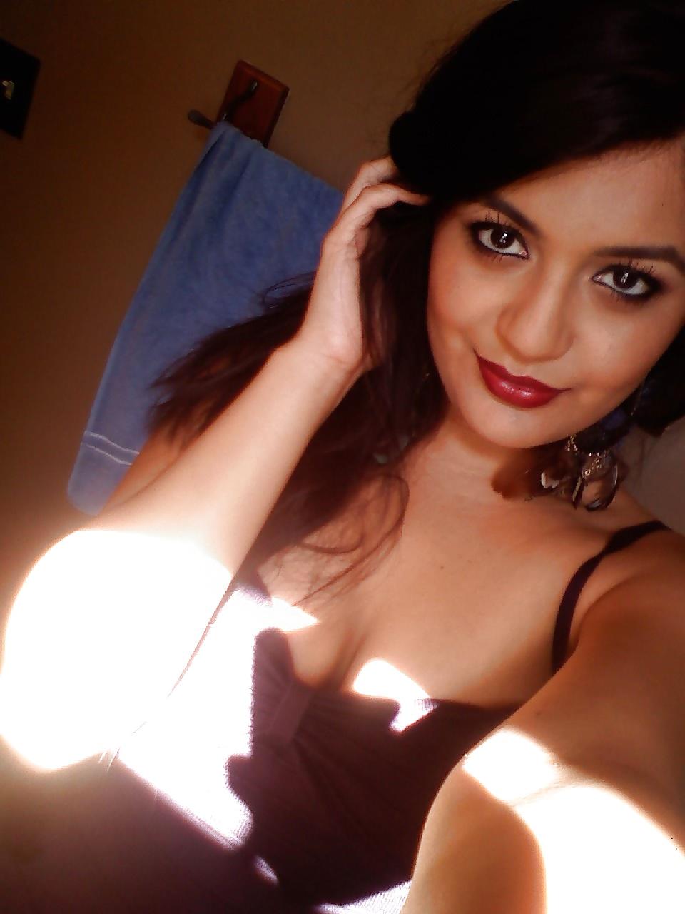 25P Sweet Indian Babes