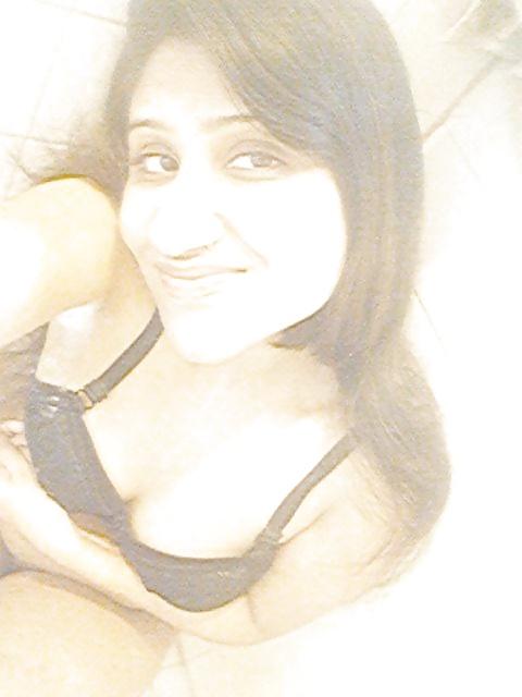 25P Sweet Indian Babes