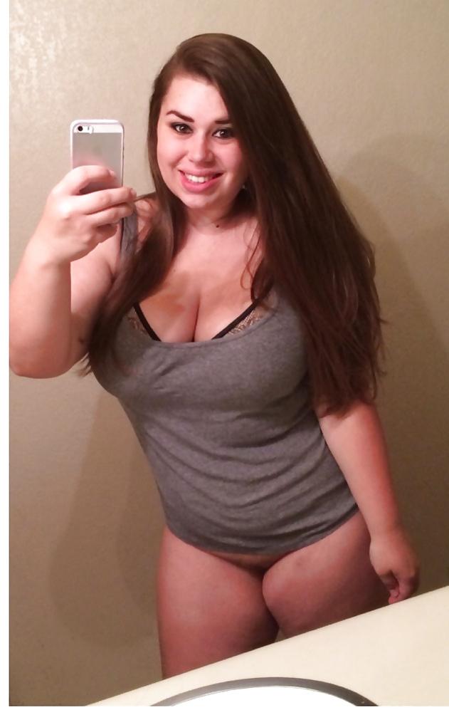 16P American Girl With Big Breasts