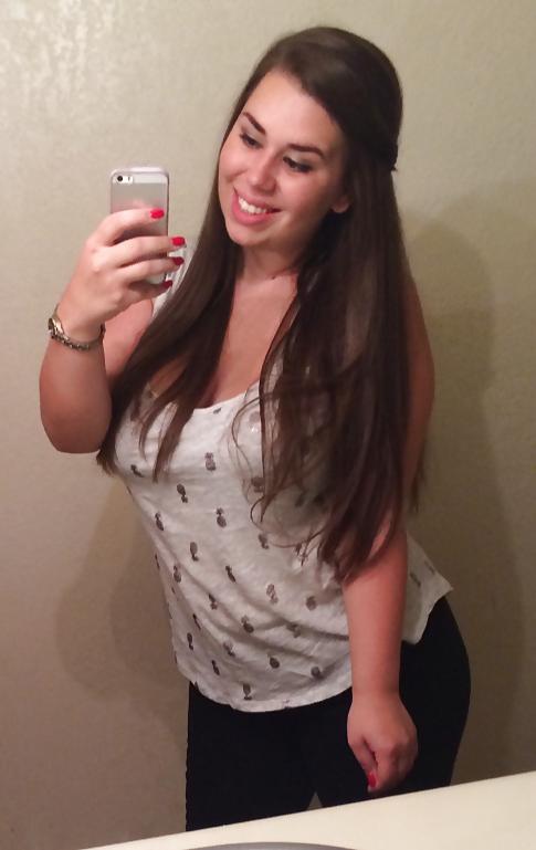 16P American Girl With Big Breasts