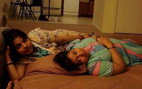22P Indian Hot Aunties 1