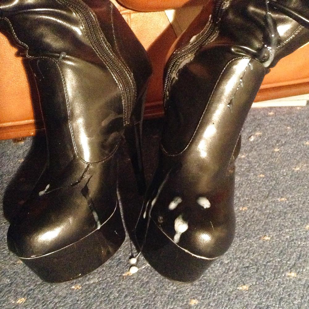 10P Cum on platform boots