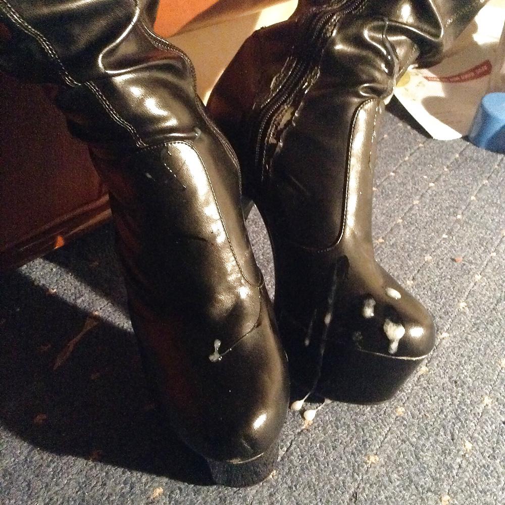 10P Cum on platform boots