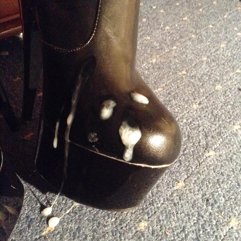 10P Cum on platform boots