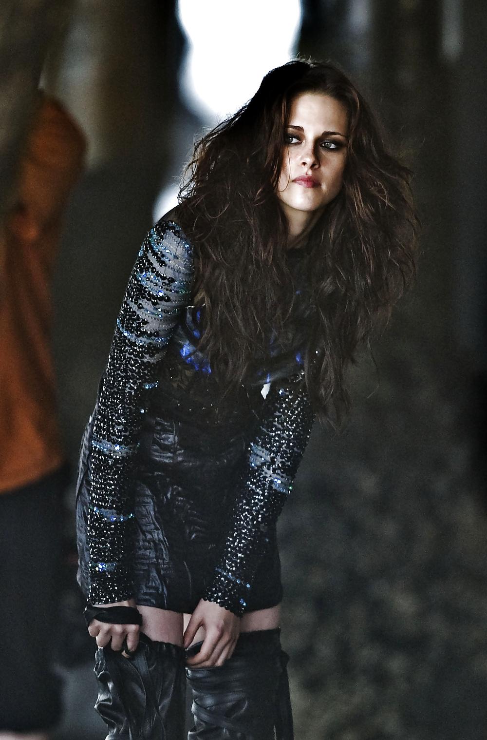25P Kristen Stewart Allure Magazine photoshoot