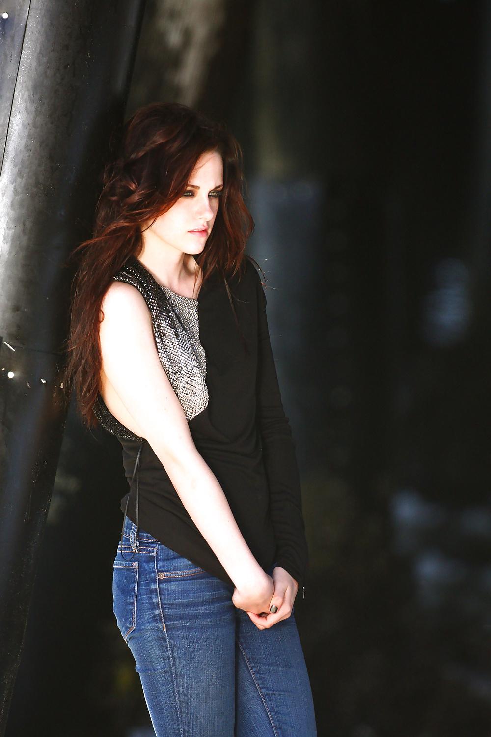 25P Kristen Stewart Allure Magazine photoshoot