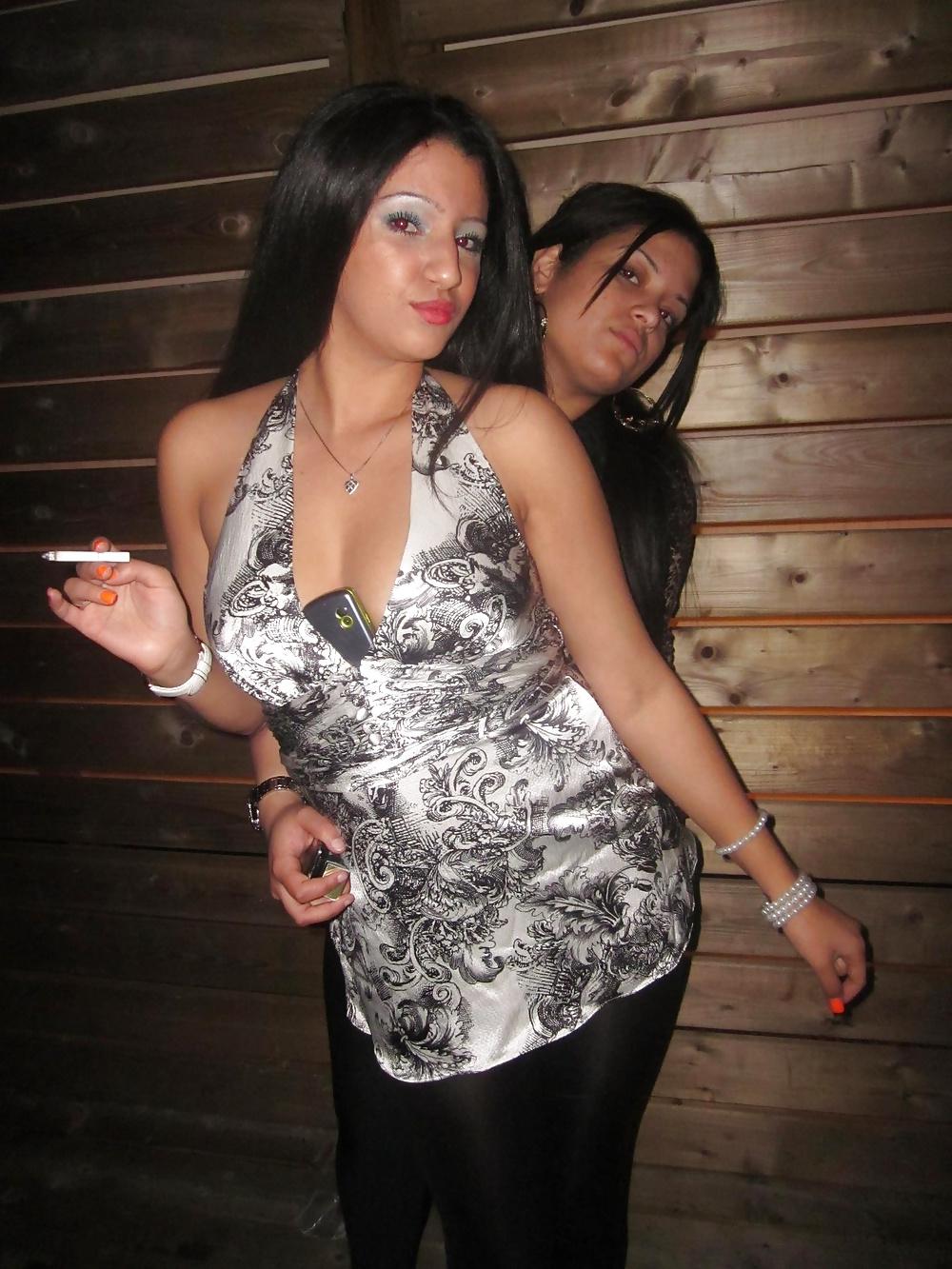 25P Beurette et metisse de la night 9