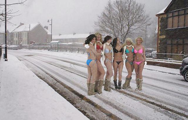 25P Hot Babes Who Turn Up the Heat During Winter 