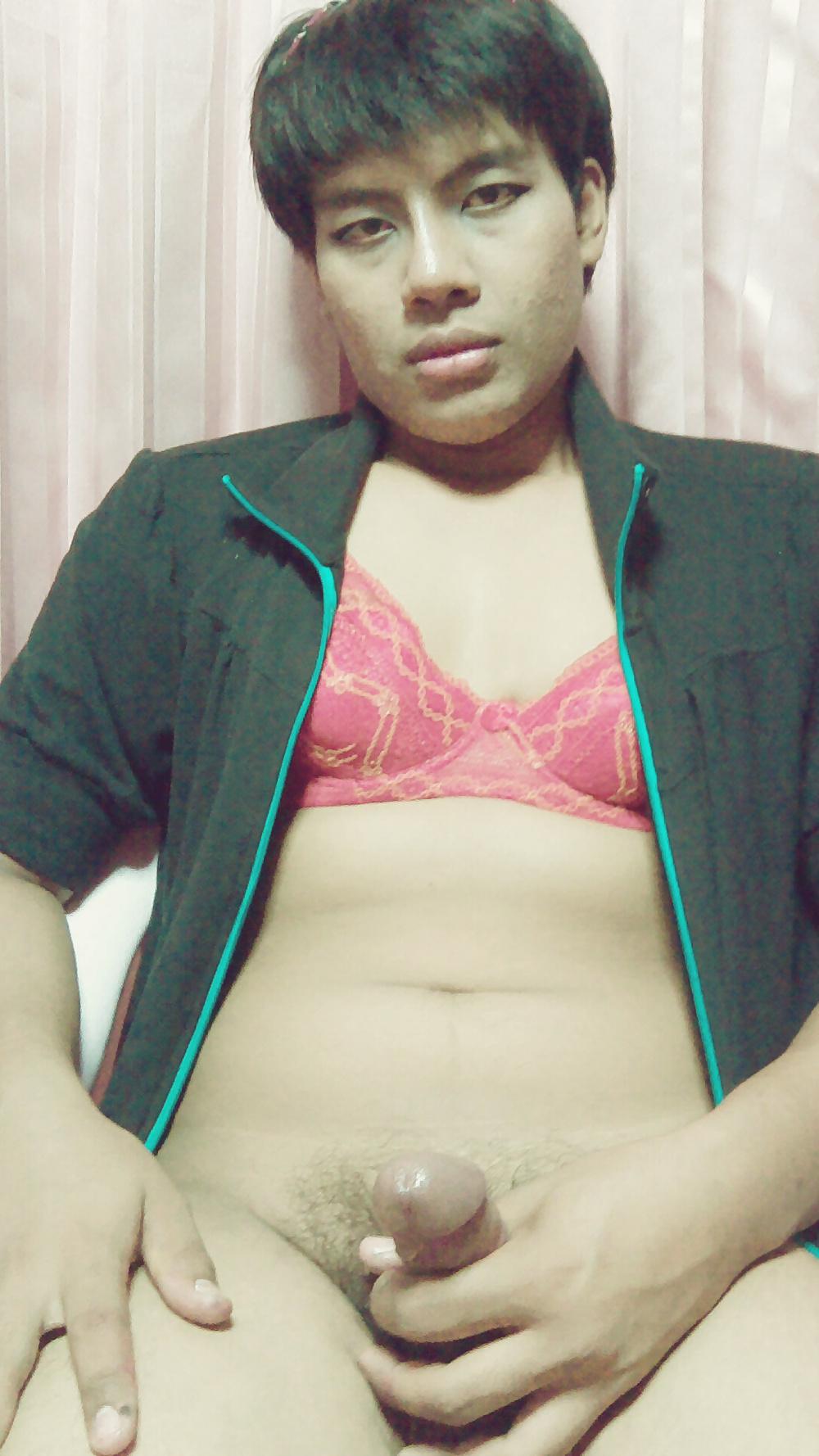 15P Sporting girl