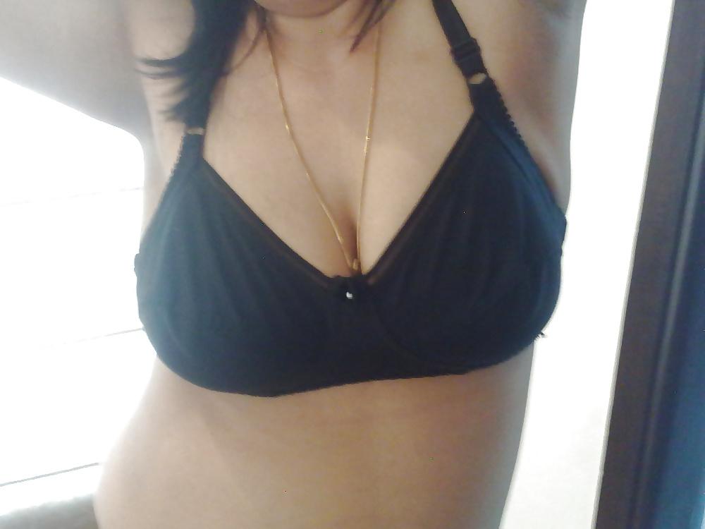 21P Indian house wife mix