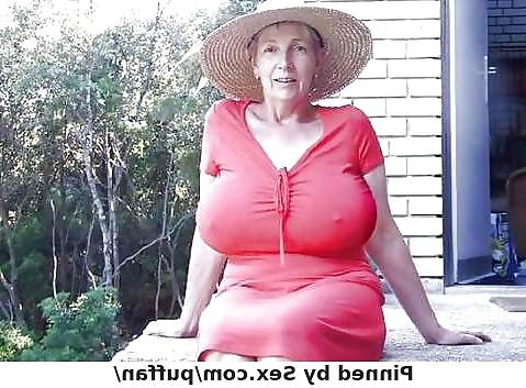 25P Big Tits Mature Granny Amateurs