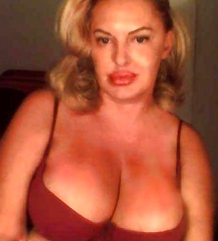 14P Mature Mom Huge Boobs and Ass