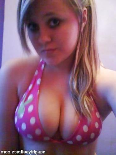 25P More Sexy Girls, Big Boobs and hot Cleavages