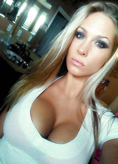 25P More Sexy Girls, Big Boobs and hot Cleavages