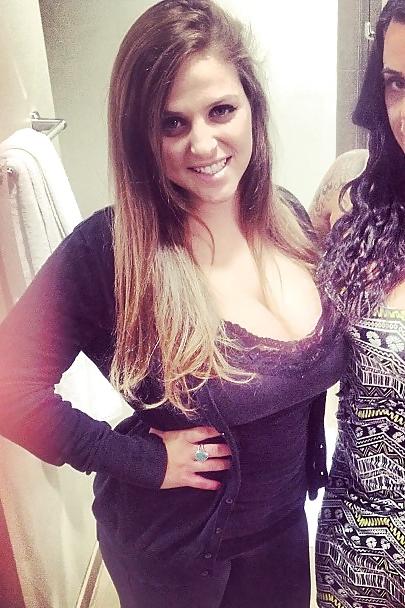12P American Girl With Big Boobs