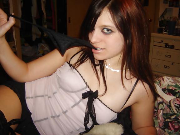 25P Emo and gothic college sluts