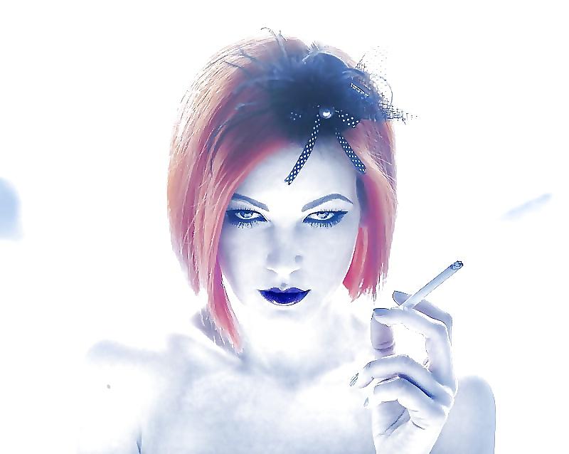 12P Smoking Redheads 003