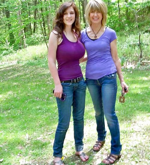 15P BIG vs small Boobs #1