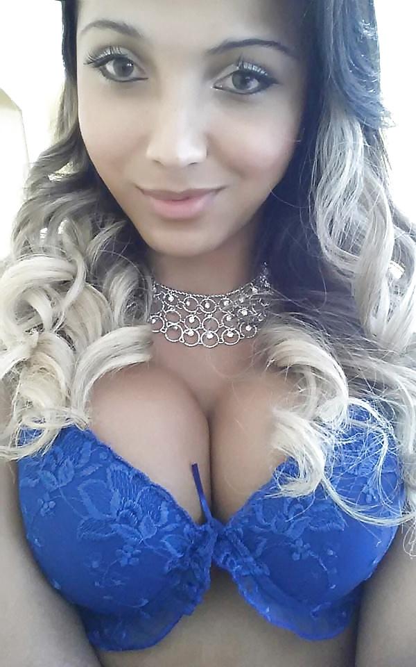 25P Sexy Shemale Babes