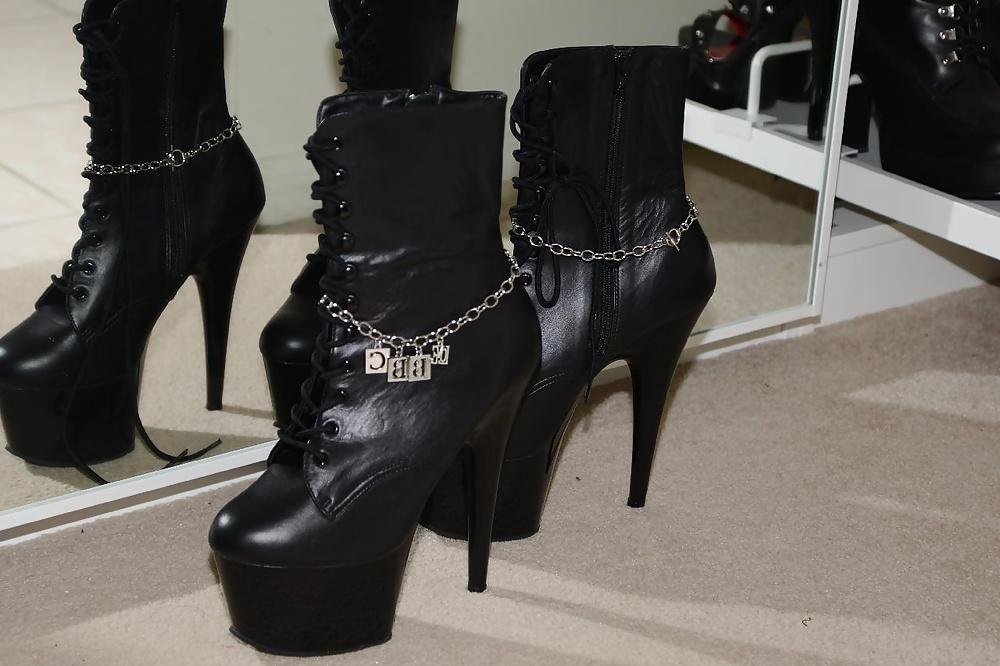 14P Toys, shoes, toys, boots, toys