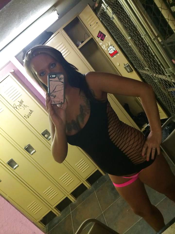 14P American wife of a guy from kik!