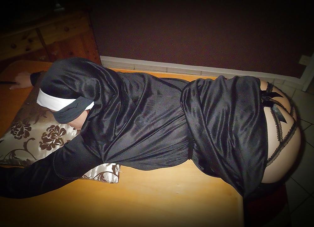 25P Nuns are only women too vol.2