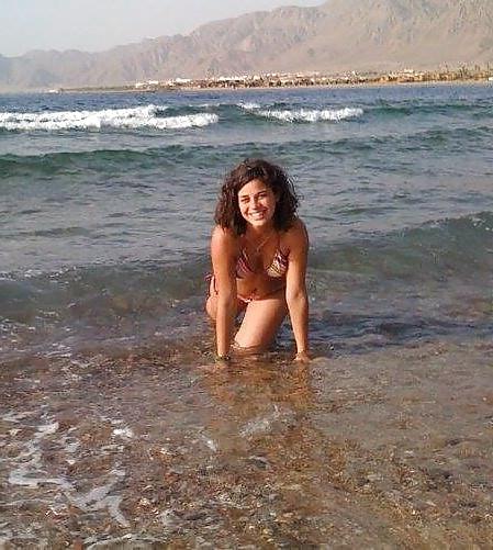 24P Egyptian artist - Mona Hala