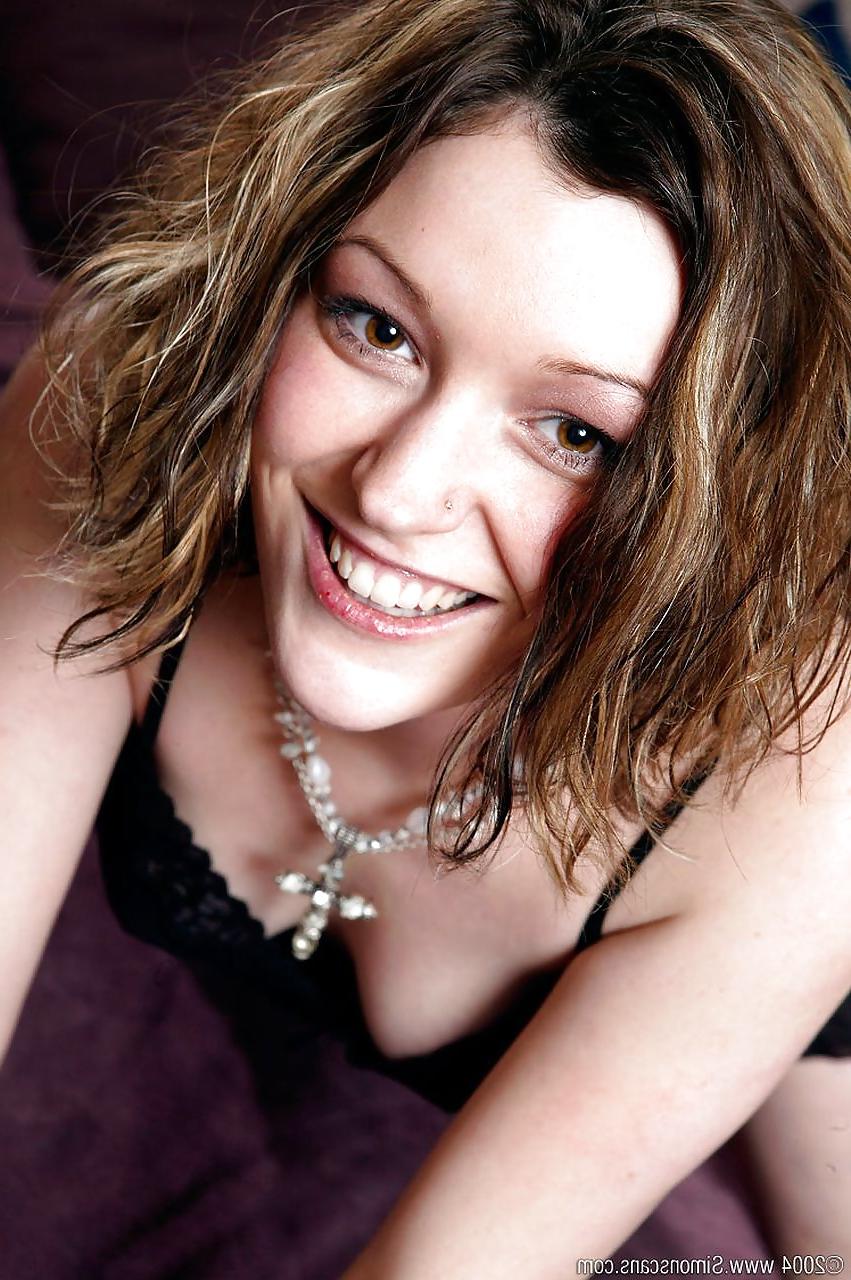 25P Simonscans Babes 05