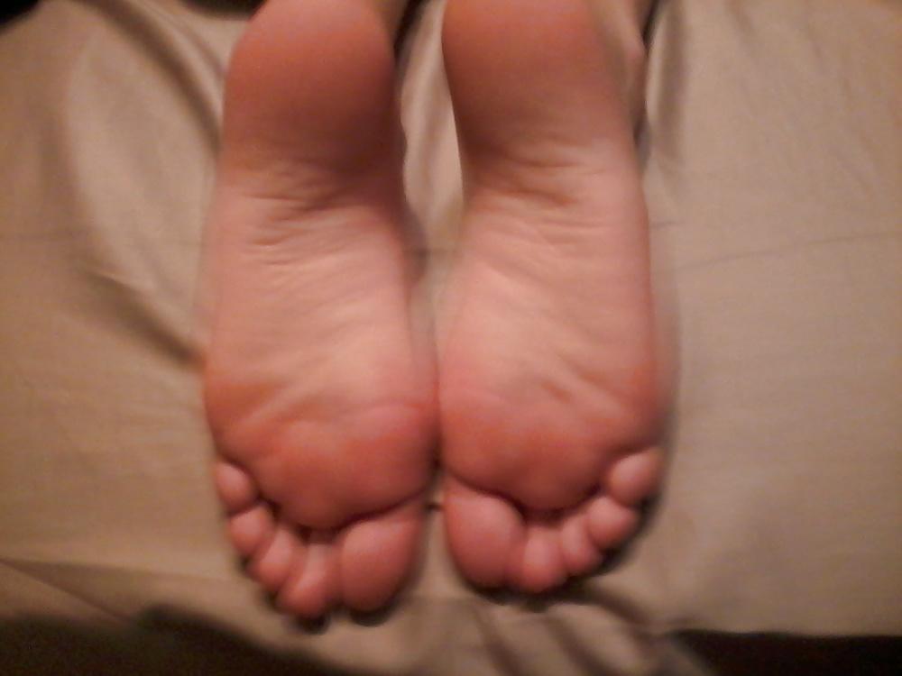 25P Ex slut stinky socks